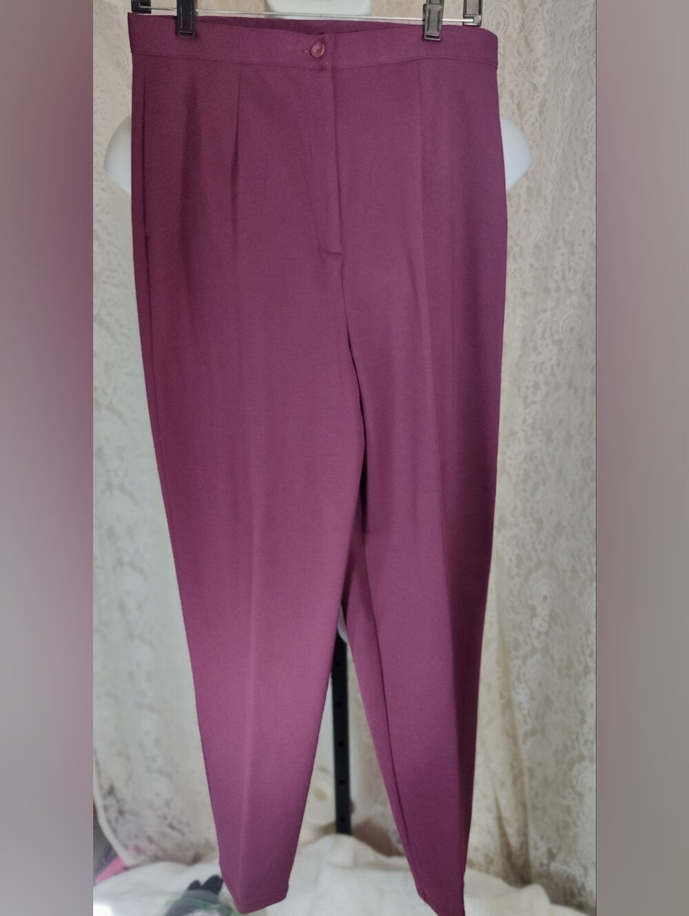 Chandler Hill Women's High-Waist Tailored Pants in Deep Plum